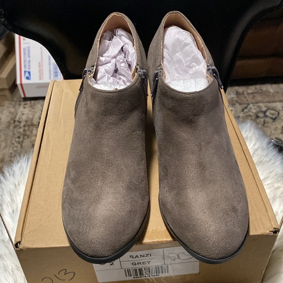 Journee Collection Sanzi Zip Ups Booties Size 8.5 - Picture 3 of 7